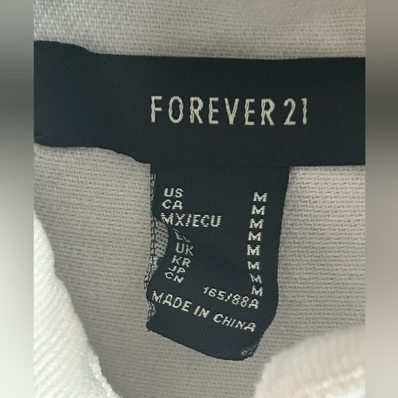 Forever 21 White Denim Utility Romper Short Sleeve Button Front Size Medium - Picture 5 of 5